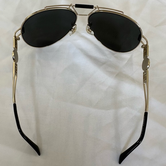 Versace Sunglasses 2160 63MM Gold frame with Grey Lenses AUTHENTIC - Picture 2 of 6